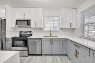 7120 Allen St, Hollywood, FL 33024