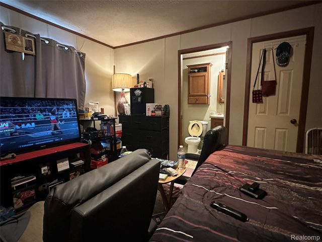 37789 Joplin Dr, Clinton Charter Township, MI 48036