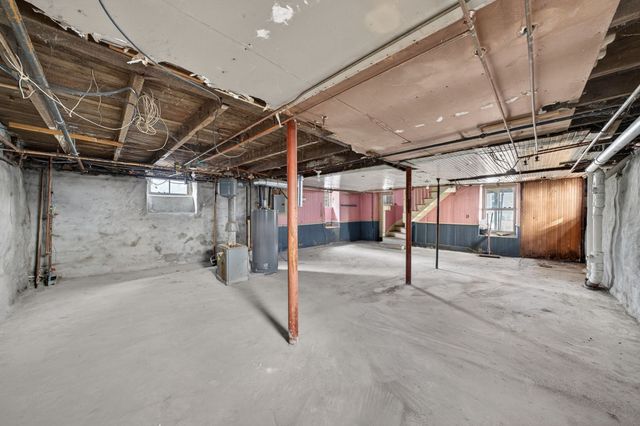 165 Grant St, Fall River, MA 02721