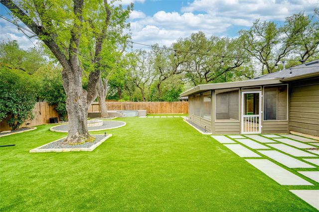 2305 Falcon Hill DR, Austin, TX 78745