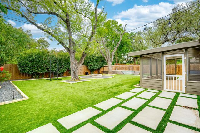 2305 Falcon Hill DR, Austin, TX 78745