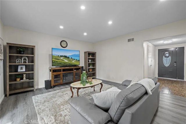 7456 Corey, Downey, CA 90242