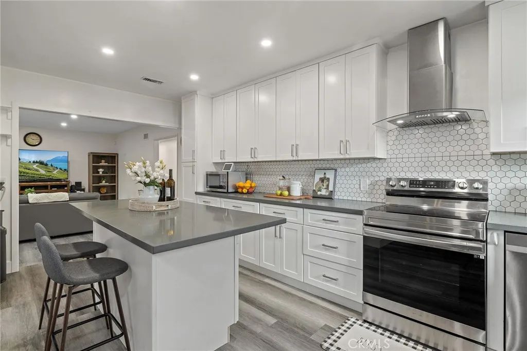 7456 Corey, Downey, CA 90242