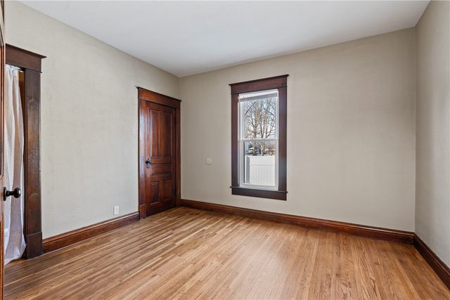 309 W 6th Street, Vinton, IA 52349