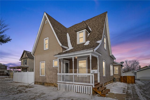 309 W 6th Street, Vinton, IA 52349