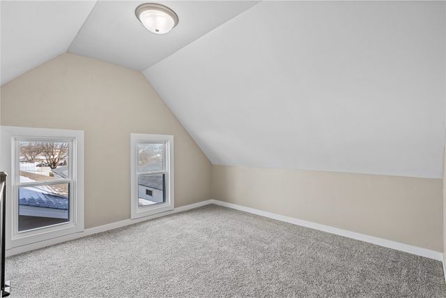 309 W 6th Street, Vinton, IA 52349