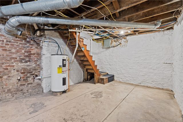 309 W 6th Street, Vinton, IA 52349