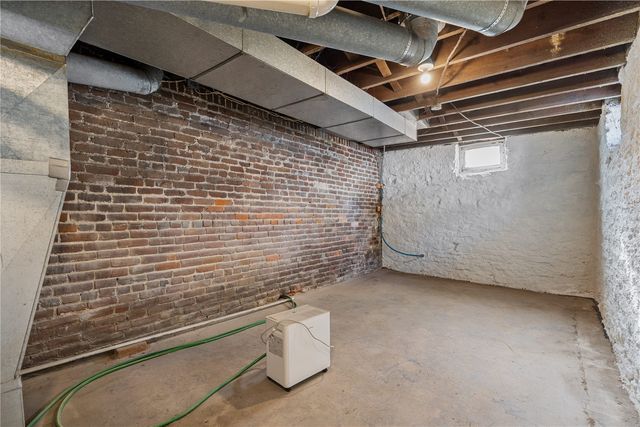 309 W 6th Street, Vinton, IA 52349