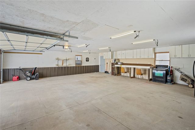 309 W 6th Street, Vinton, IA 52349