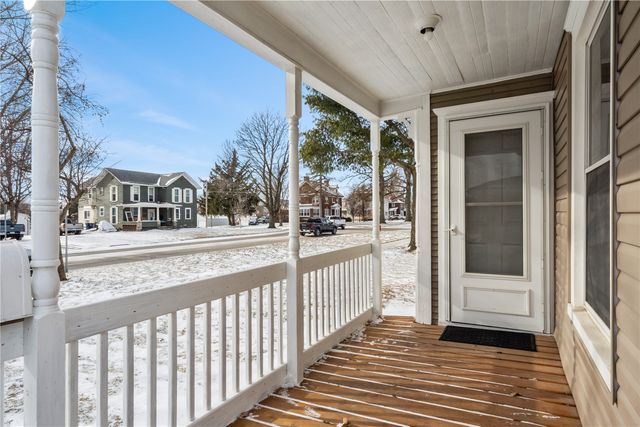 309 W 6th Street, Vinton, IA 52349