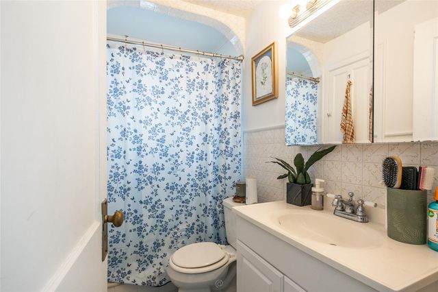 4 CLARENDON COURT, Daytona Beach, FL 32118