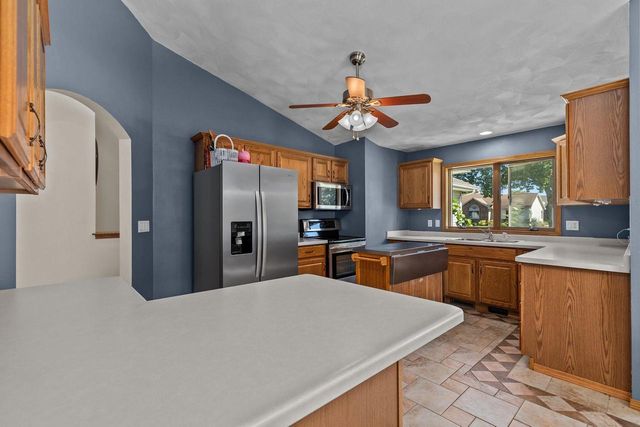 1218 CHELSEA COURT, Menasha, WI 54952