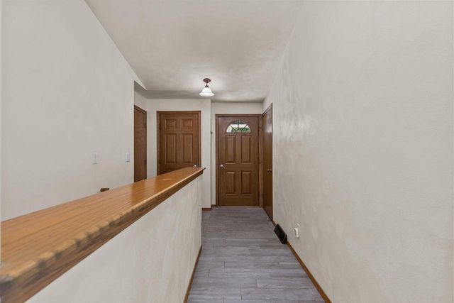 1218 CHELSEA COURT, Menasha, WI 54952