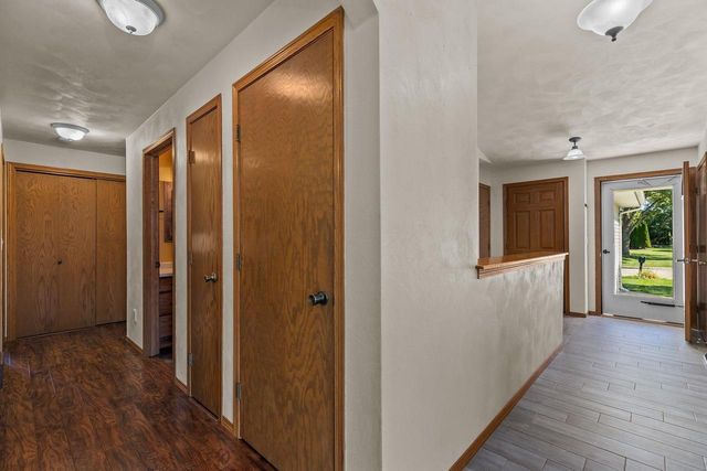 1218 CHELSEA COURT, Menasha, WI 54952