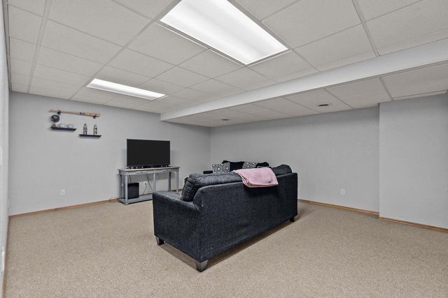 1218 CHELSEA COURT, Menasha, WI 54952