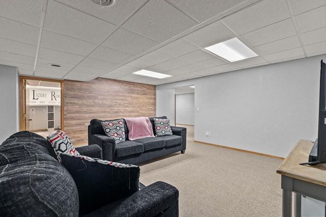 1218 CHELSEA COURT, Menasha, WI 54952