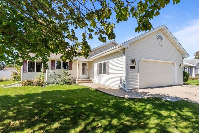 1218 CHELSEA COURT, Menasha, WI 54952