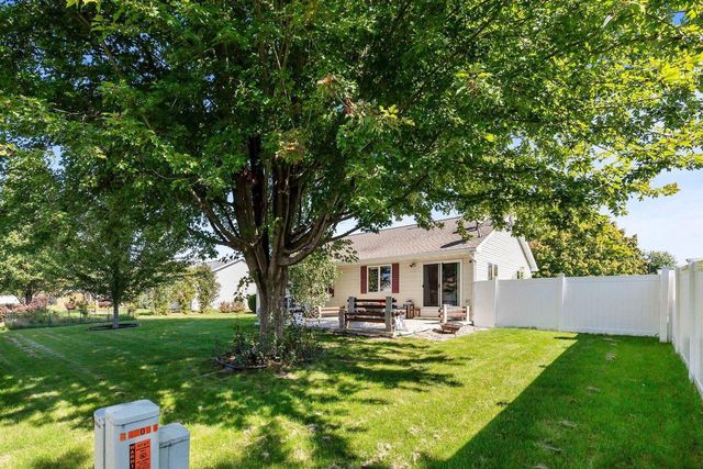 1218 CHELSEA COURT, Menasha, WI 54952