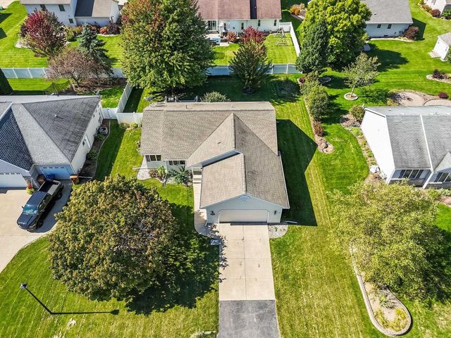 1218 CHELSEA COURT, Menasha, WI 54952