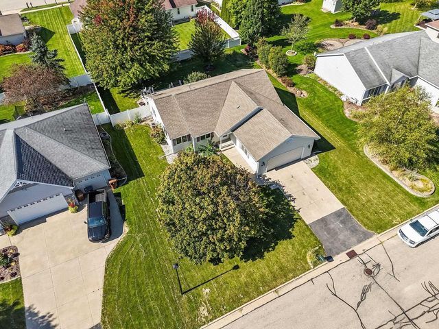 1218 CHELSEA COURT, Menasha, WI 54952