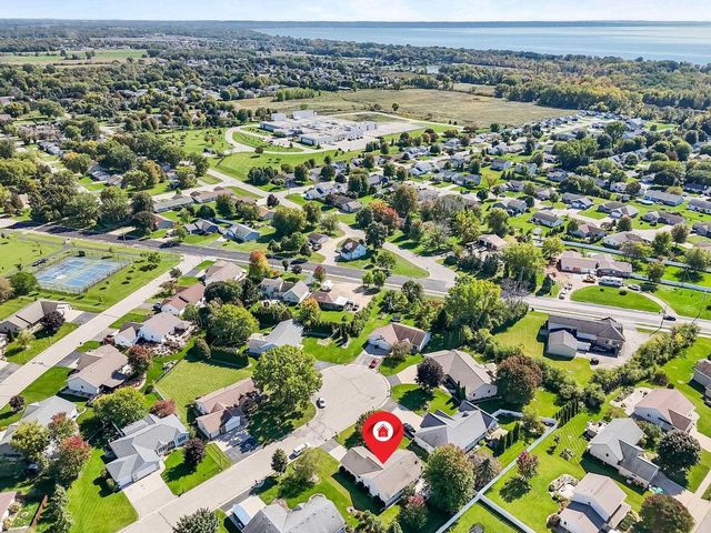 1218 CHELSEA COURT, Menasha, WI 54952