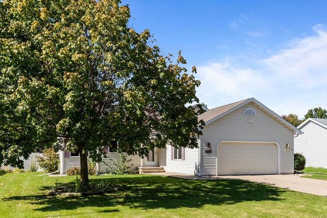 1218 CHELSEA COURT, Menasha, WI 54952
