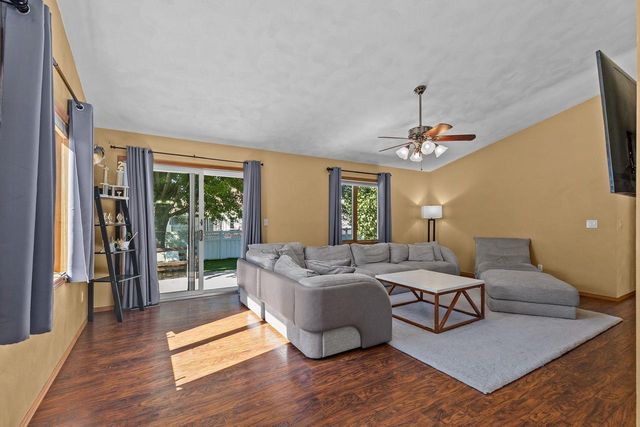 1218 CHELSEA COURT, Menasha, WI 54952