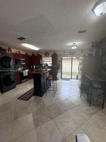2370 NW 122nd drive, Coral Springs, FL 33065