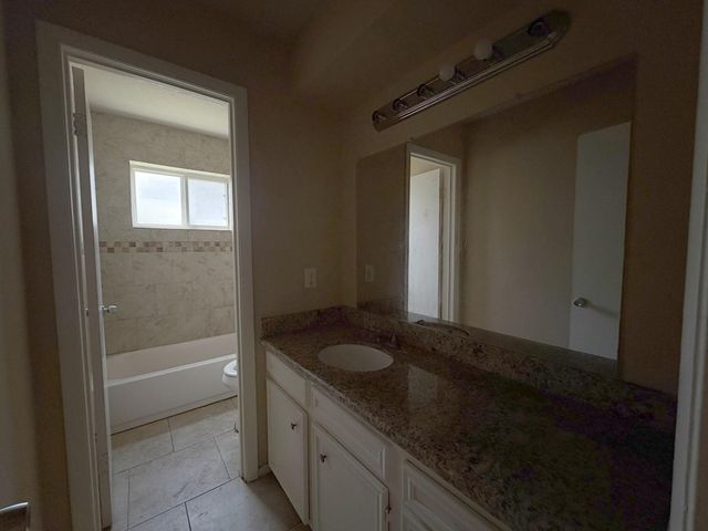 4614 27th Street, Dickinson, TX 77539