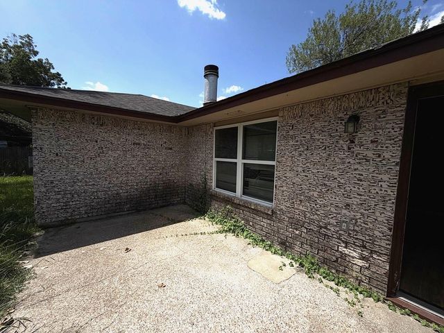 4614 27th Street, Dickinson, TX 77539