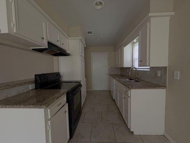 4614 27th Street, Dickinson, TX 77539