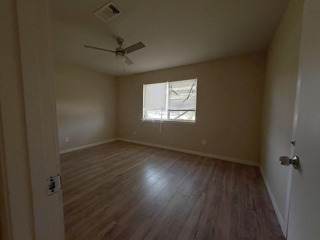 4614 27th Street, Dickinson, TX 77539