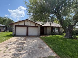 4614 27th Street, Dickinson, TX 77539