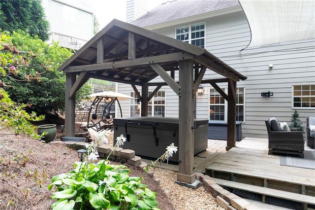 18 Creek Branch Court, Acworth, GA 30101