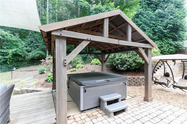 18 Creek Branch Court, Acworth, GA 30101