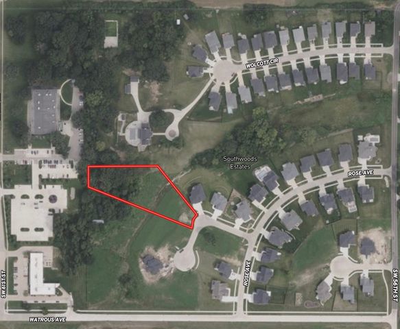 5813 Rose Circle, Des Moines, IA 50321