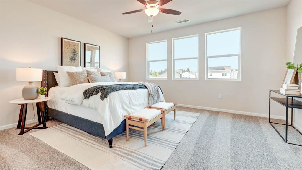 Image 19 of property listing at 7114 W Ashcroft Avenue, Fresno, CA 93723