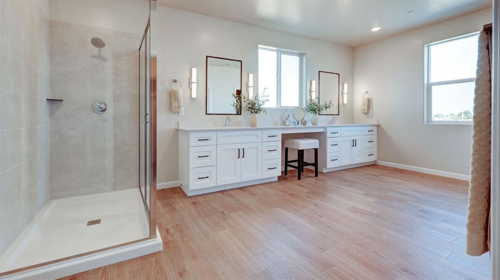 Image 24 of property listing at 7114 W Ashcroft Avenue, Fresno, CA 93723