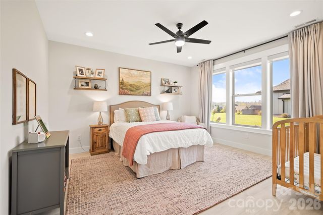 480 Daniel Circle Drive, Mills River, NC 28759
