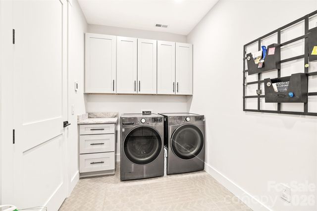 480 Daniel Circle Drive, Mills River, NC 28759