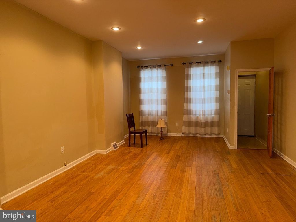 808 MCKEAN ST, PHILADELPHIA, PA 19148 — photo 3