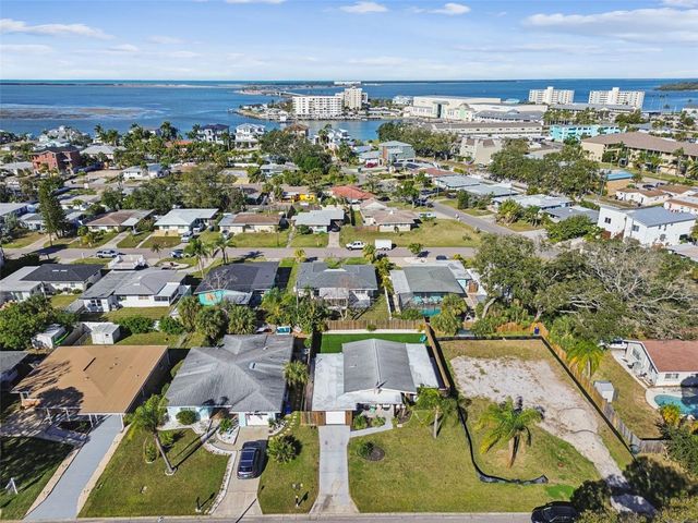 2488 DEL RIO WAY, Dunedin, FL 34698