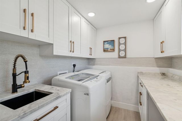 2488 DEL RIO WAY, Dunedin, FL 34698