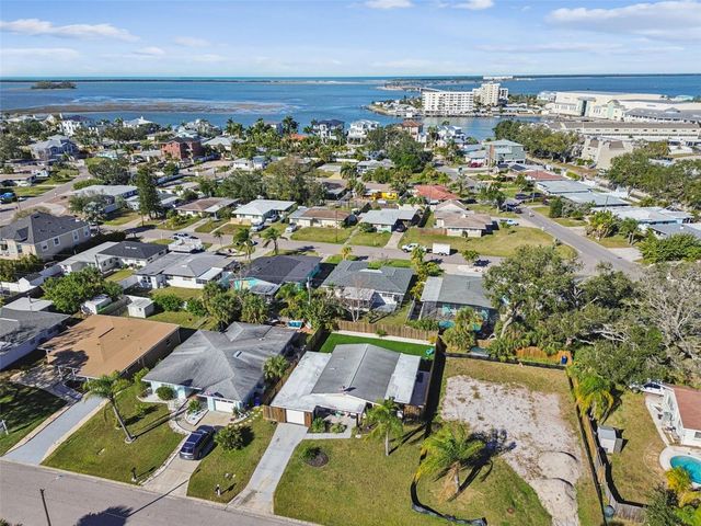 2488 DEL RIO WAY, Dunedin, FL 34698