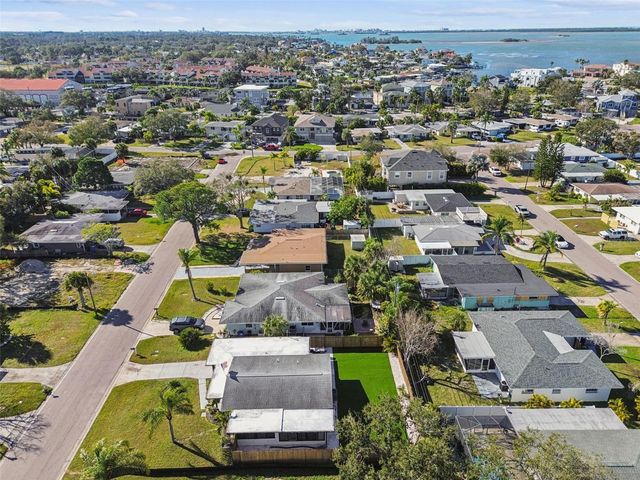 2488 DEL RIO WAY, Dunedin, FL 34698