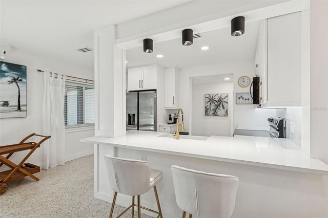 2488 DEL RIO WAY, Dunedin, FL 34698