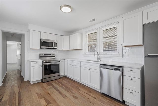 339 Taylor St, Bloomfield, PA 15224