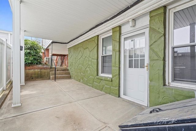 339 Taylor St, Bloomfield, PA 15224