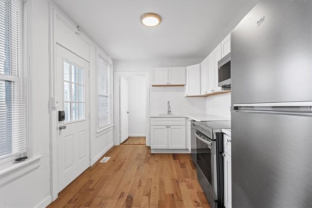 339 Taylor St, Bloomfield, PA 15224