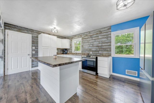 795 Longview DR, Bassett, VA 24055